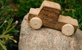 10 beneficios de los juguetes de madera para los niños