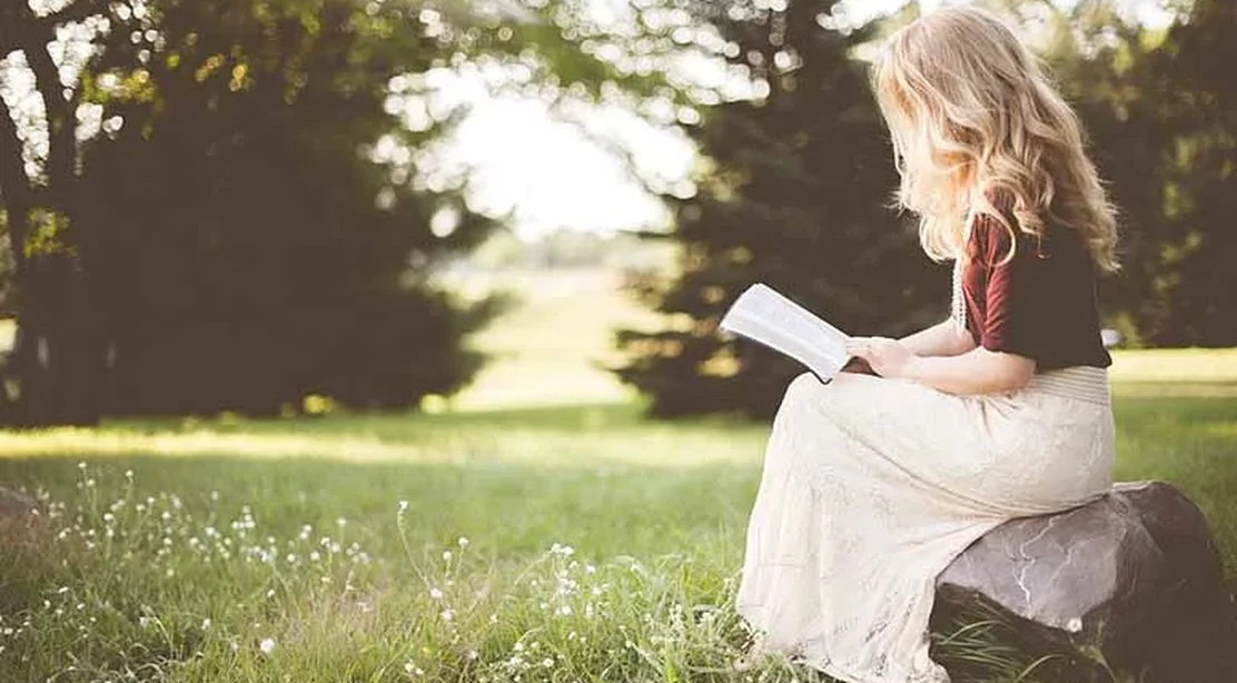 Cómo fomentar la lectura al aire libre en verano