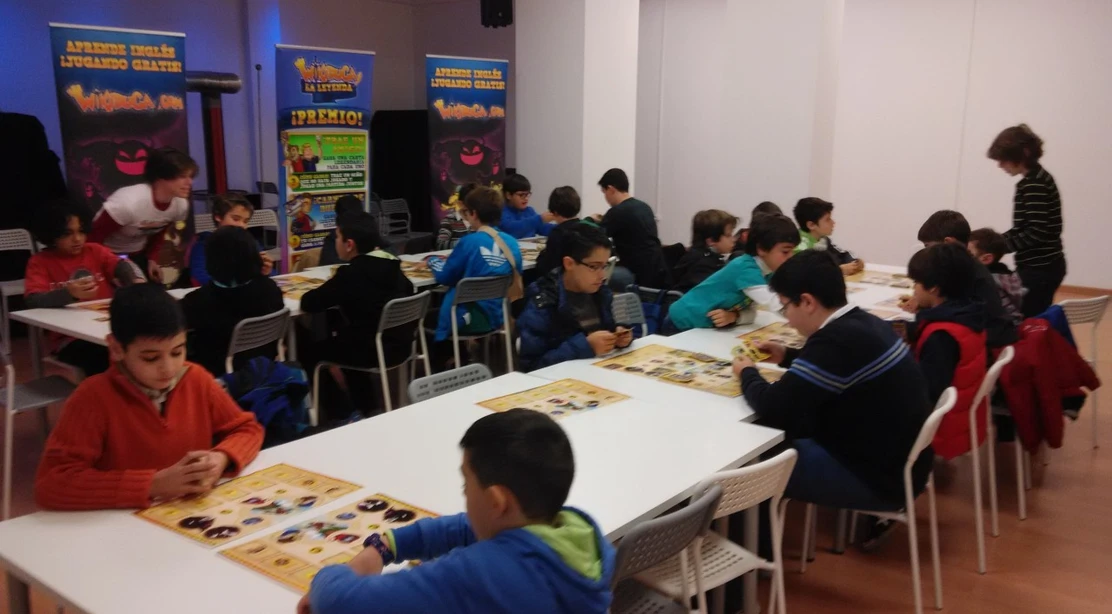 Nuevo torneo de cartas y… ¡taller de diseño de mazos!
